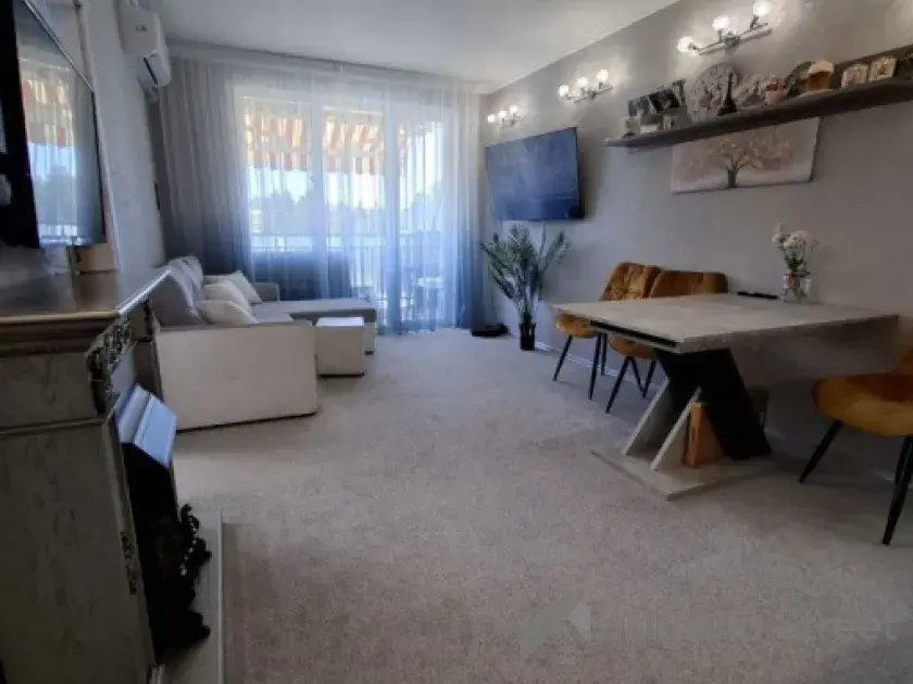 Vip Vision | Elegancki dwupokojowy apartament: Salon, kuchnia