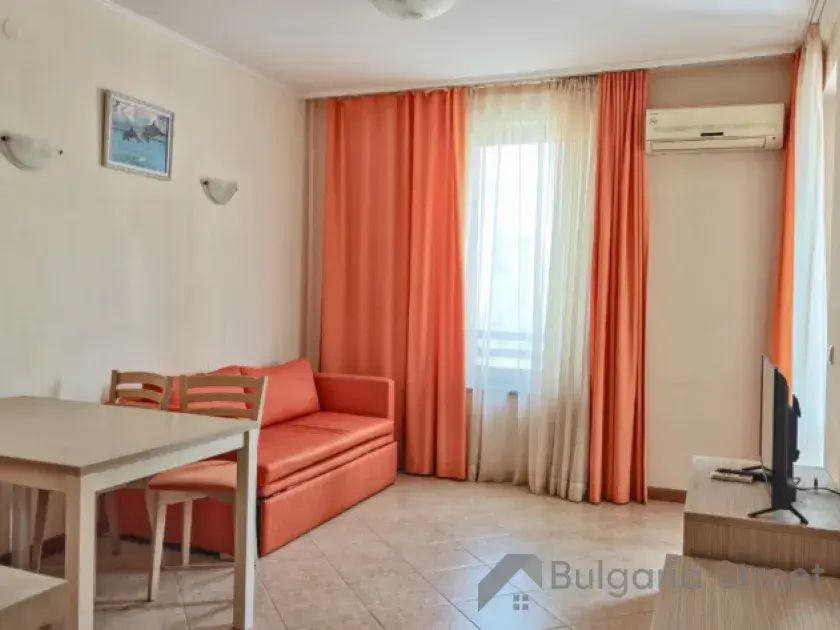 Stół i sofa