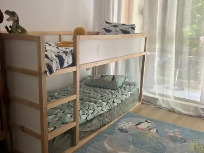 Okno w pokoju