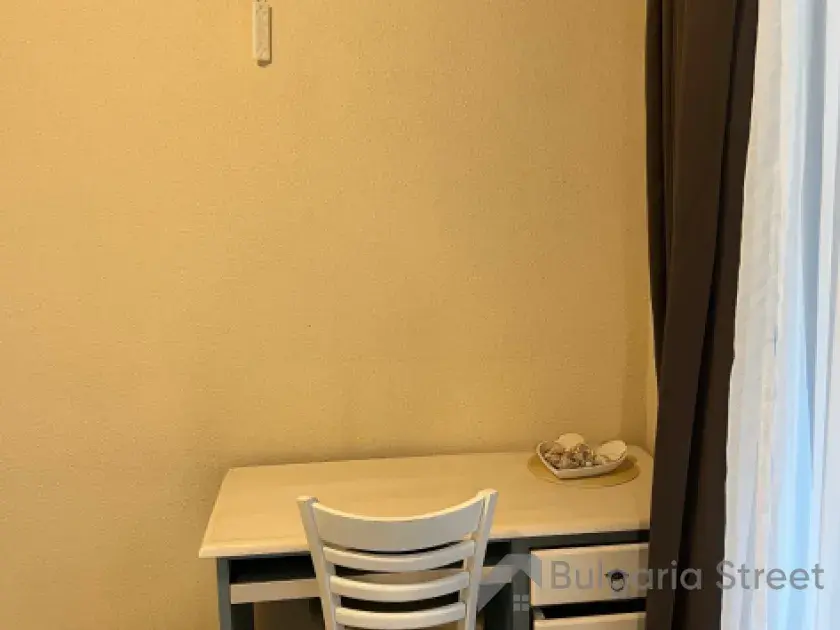 Stół w mieszkaniu