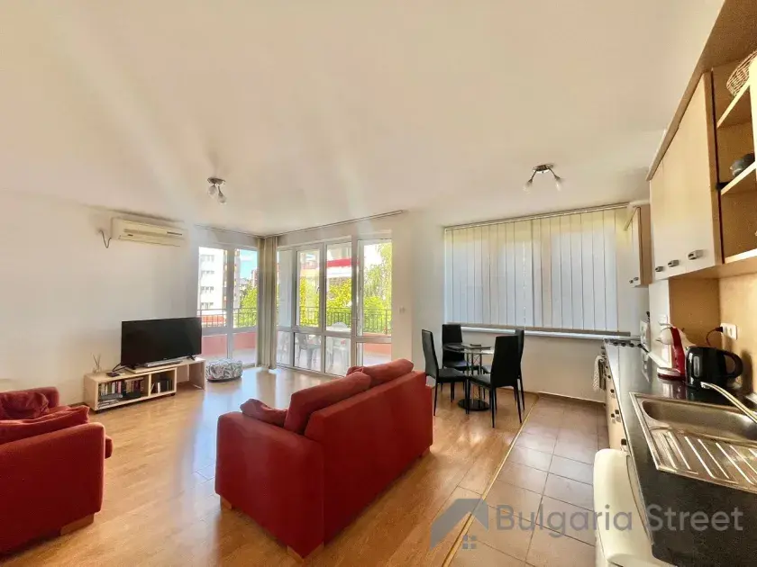 Fort Noks Riviera | Dwupokojowe mieszkanie nad morzem: Salon, kuchnia