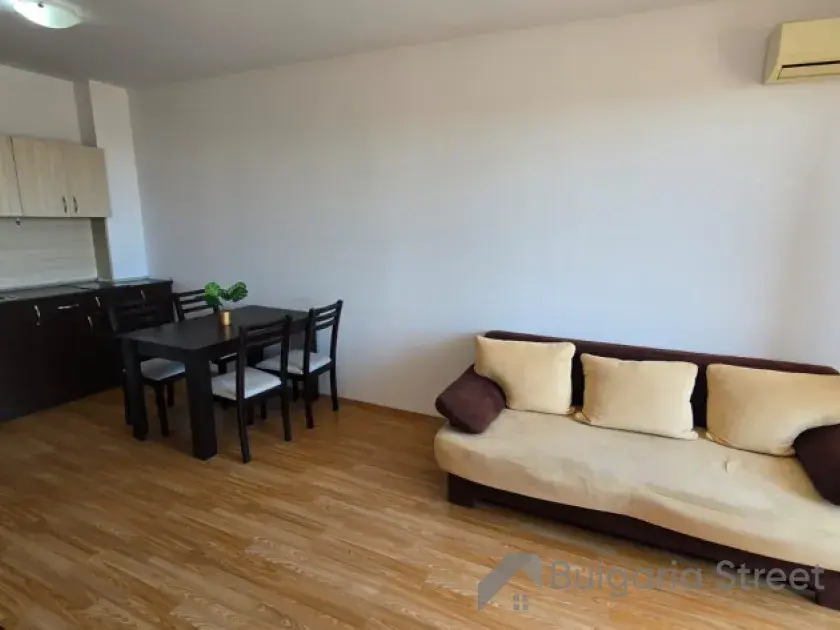 Sofa i stół