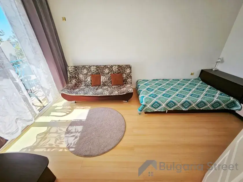 meble wypoczynkowe w pokoju
