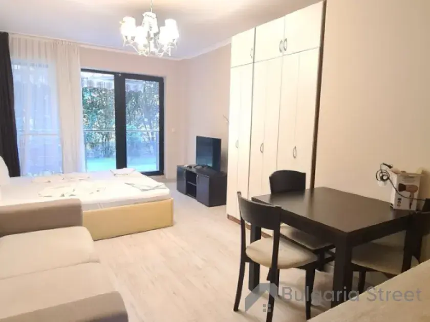 Stół i sofa