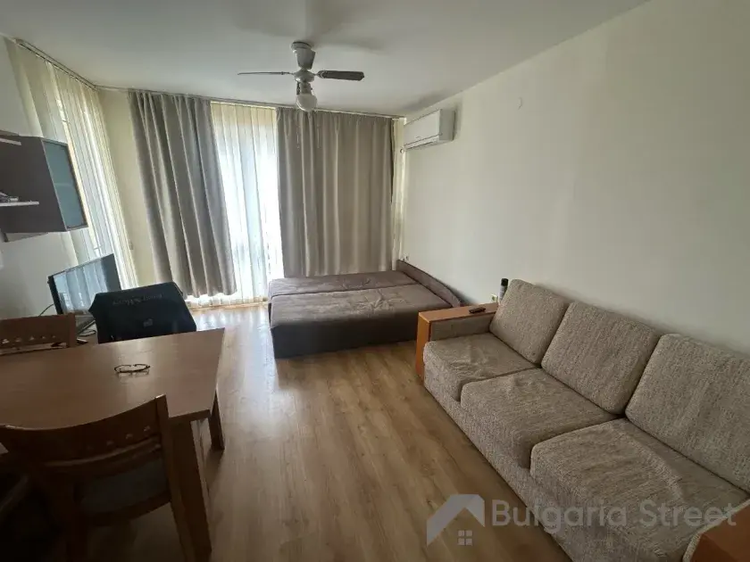 Sofa i telewizor