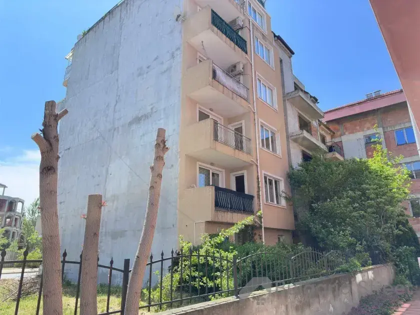 apartament w budynku mieszkalnym