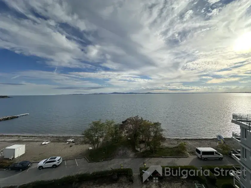 Widok na morze z tarasu