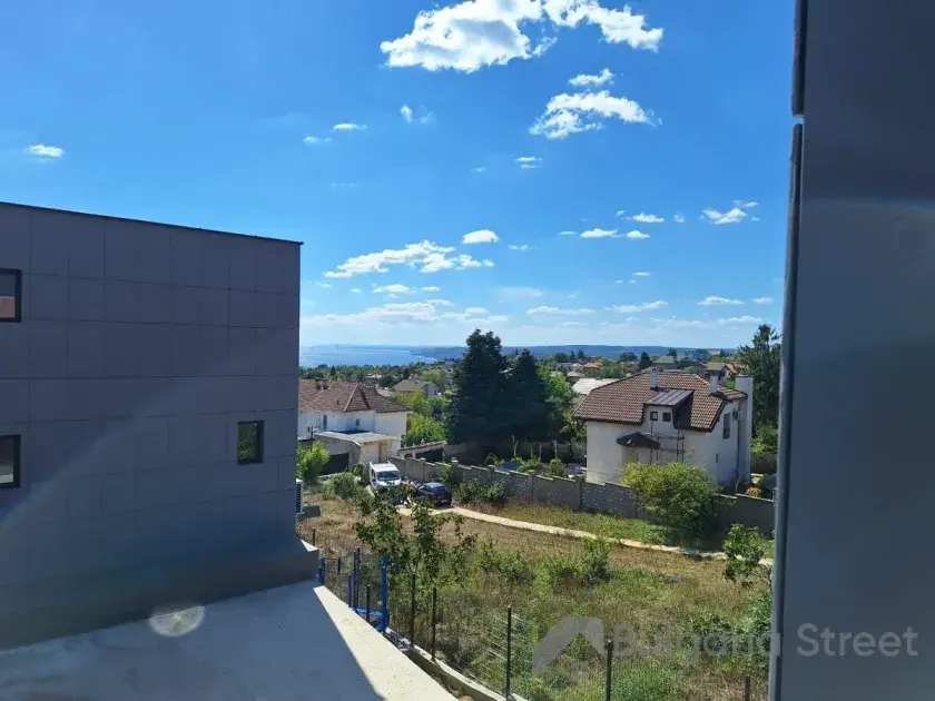 Widok na morze z tarasu