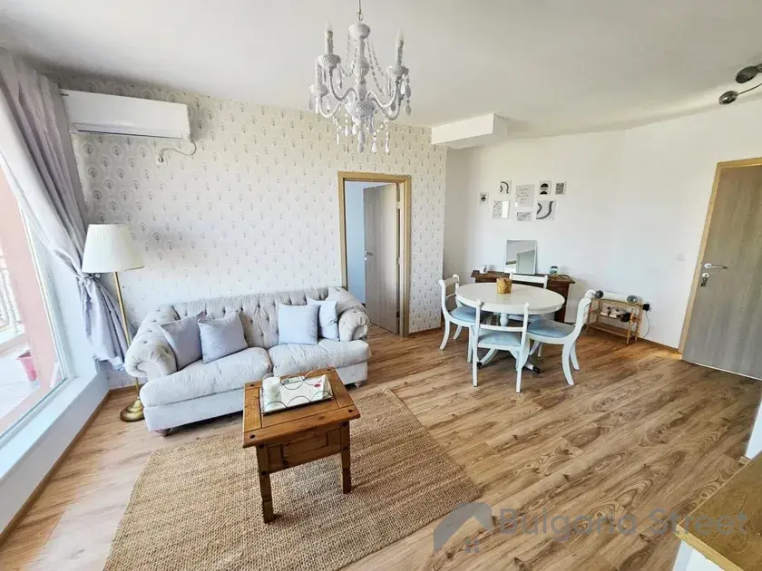 Sofa i stół