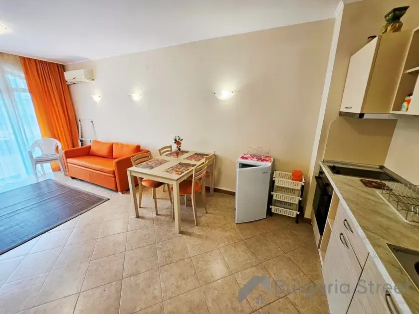 Royal Sun | Dwupokojowy apartament w nowoczesnym kompleksie na Słonecznym Brzegu