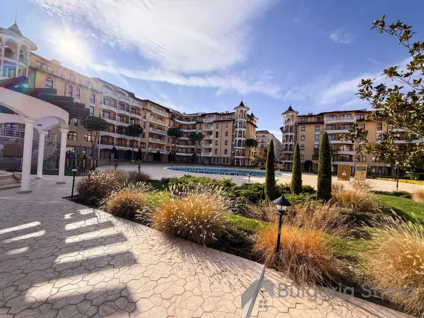 Royal Sun | Dwupokojowy apartament w prestiżowym kompleksie na Słonecznym Brzegu nad morzem