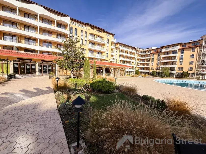 Royal Sun | Dwupokojowy apartament w prestiżowym kompleksie na Słonecznym Brzegu nad morzem