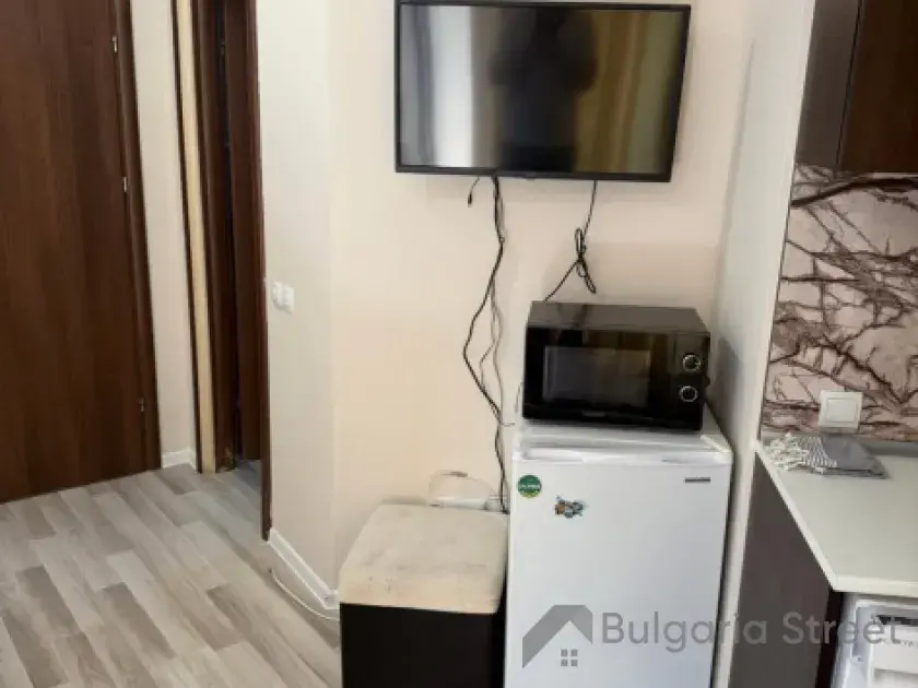 Telewizor na ścianie