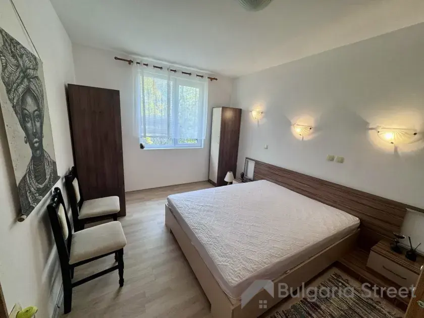 Łóżko w pierwszej sypialni