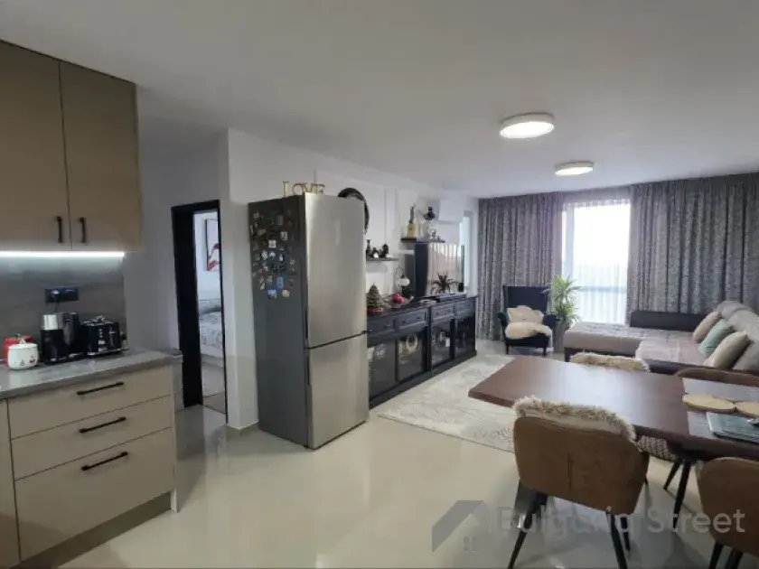 Salon, kuchnia /Wnętrze i umeblowanie