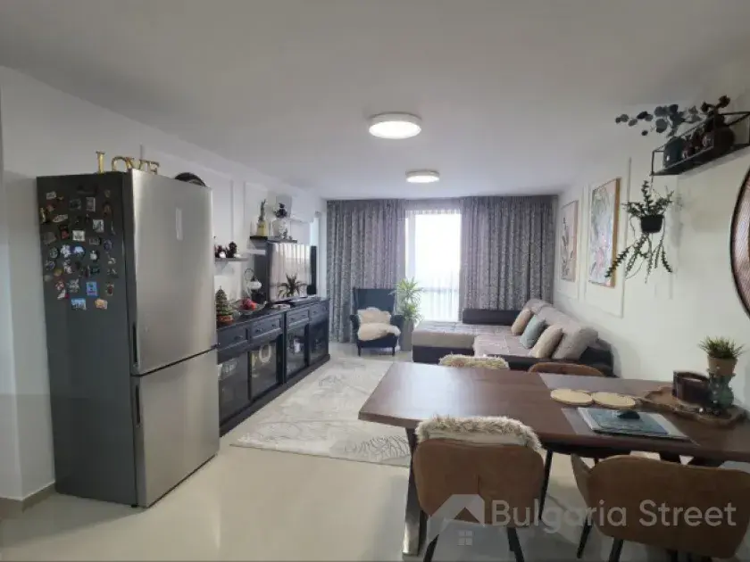 Salon, kuchnia /Wnętrze i umeblowanie