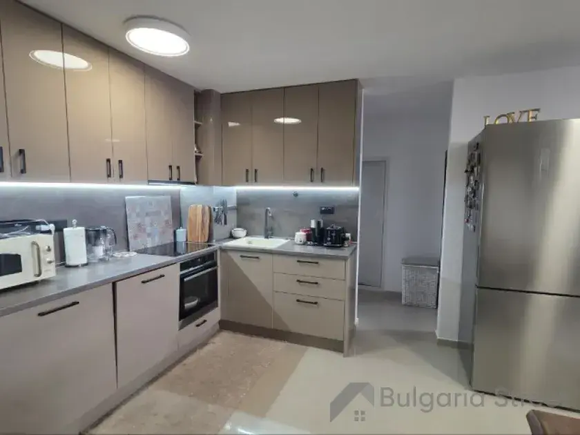 Salon, kuchnia /Wnętrze i umeblowanie