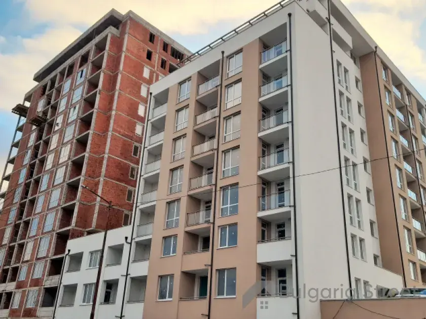 Panorama Burgas | Nowy budynek mieszkalny — Trzypokojowe mieszkanie z garażem w Burgas