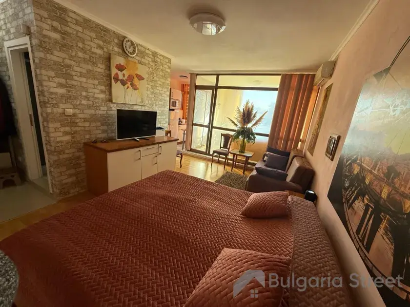 Sun City 1 | Przestronne studio z dużym tarasem na Słonecznym Brzegu