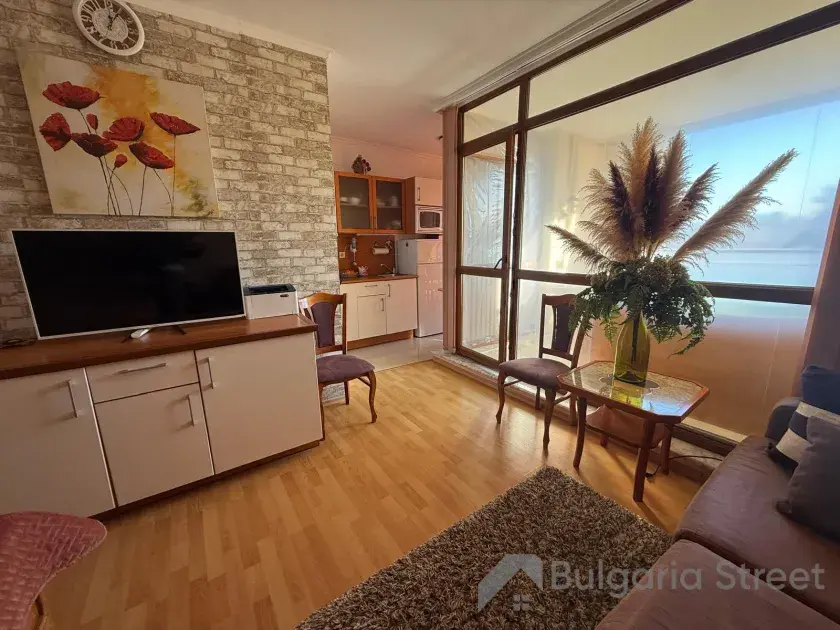 Sun City 1 | Przestronne studio z dużym tarasem na Słonecznym Brzegu