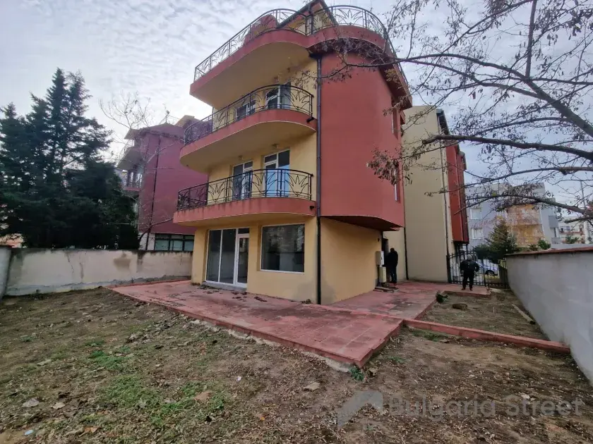 Dom-mini hotel w Nesseberze, dzielnica Morze Czarne, 4 piętra, gotowy do biznesu i zamieszkania