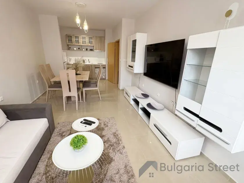 Sun Flower | Przestronny dwupokojowy apartament nad morzem w Słonecznym Brzegu, Bułgaria