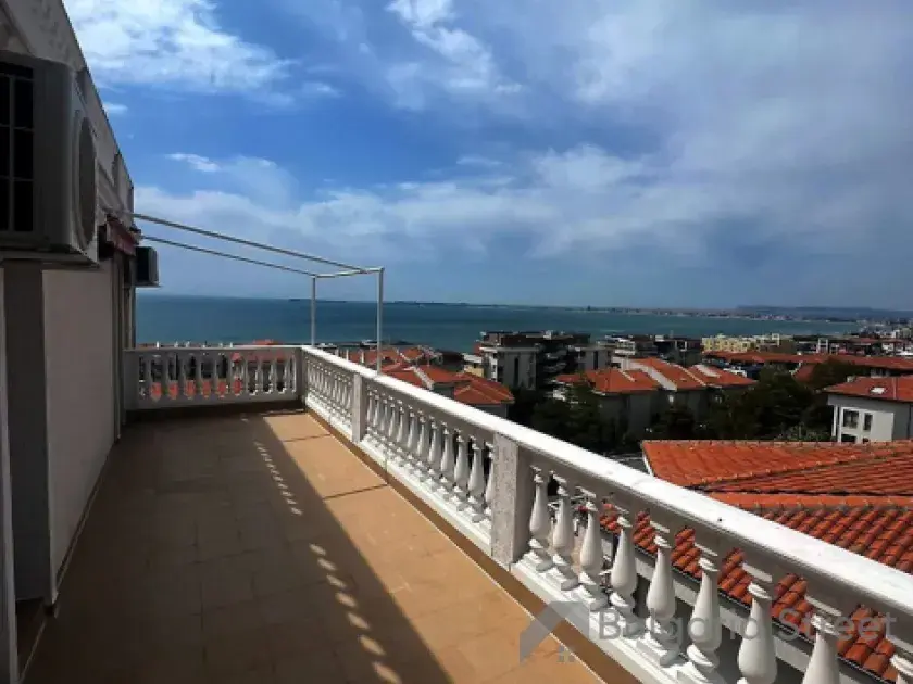 taras z widokiem na morze