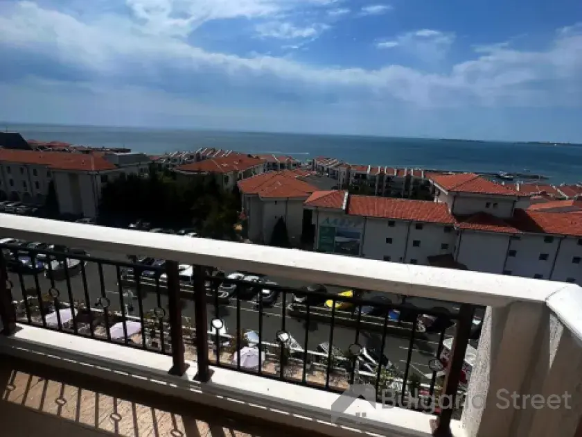 taras z widokiem na morze