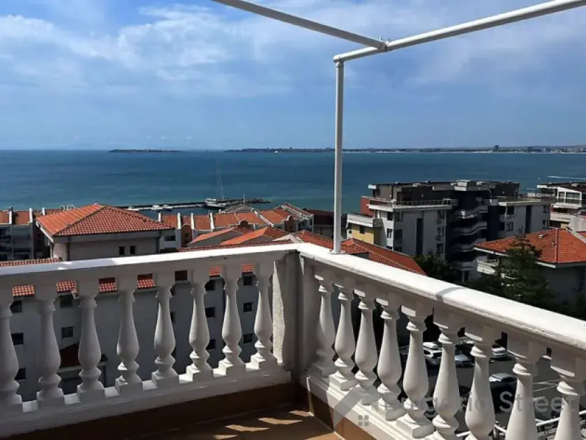 Kapriz | Luksusowy penthouse z widokiem na morze, basen i miasto w Sveti Vlas