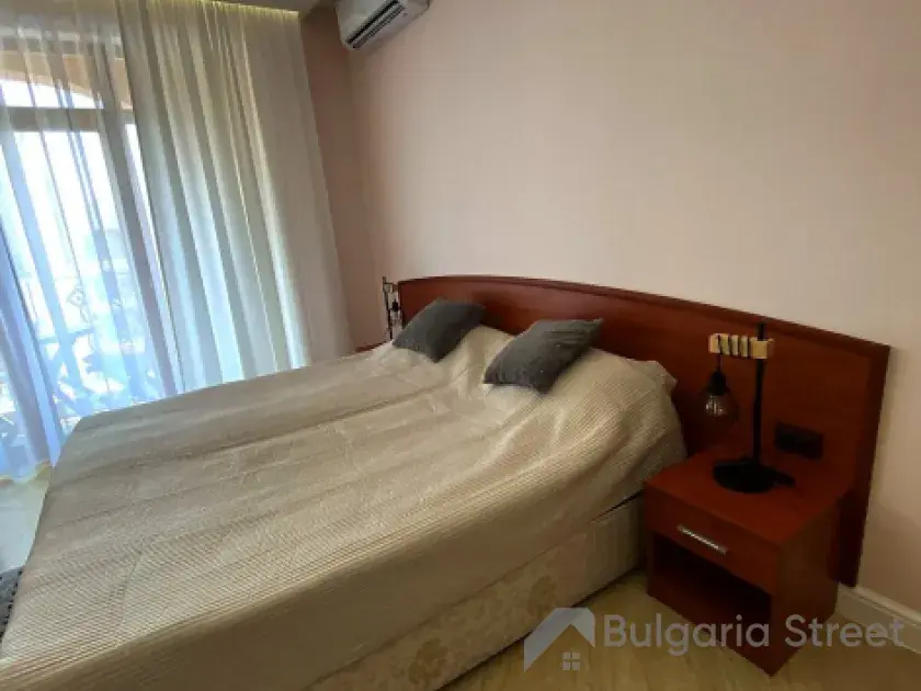 Palazzo | Studio z widokiem na basen przy morzu w Słonecznym Brzegu