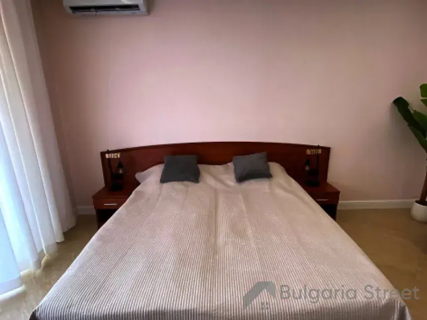 Palazzo | Studio z widokiem na basen przy morzu w Słonecznym Brzegu