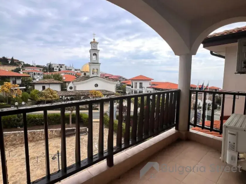 Cambani 3 | Trzypokojowy apartament z panoramicznym widokiem na morze, basen i góry w Sveti Vlas