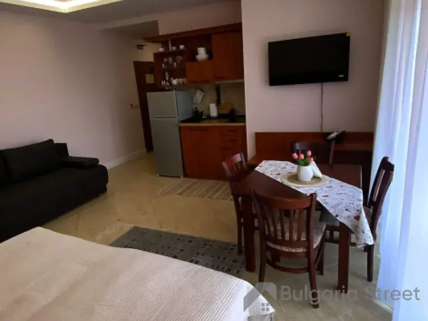 Palazzo | Studio z widokiem na basen przy morzu w Słonecznym Brzegu