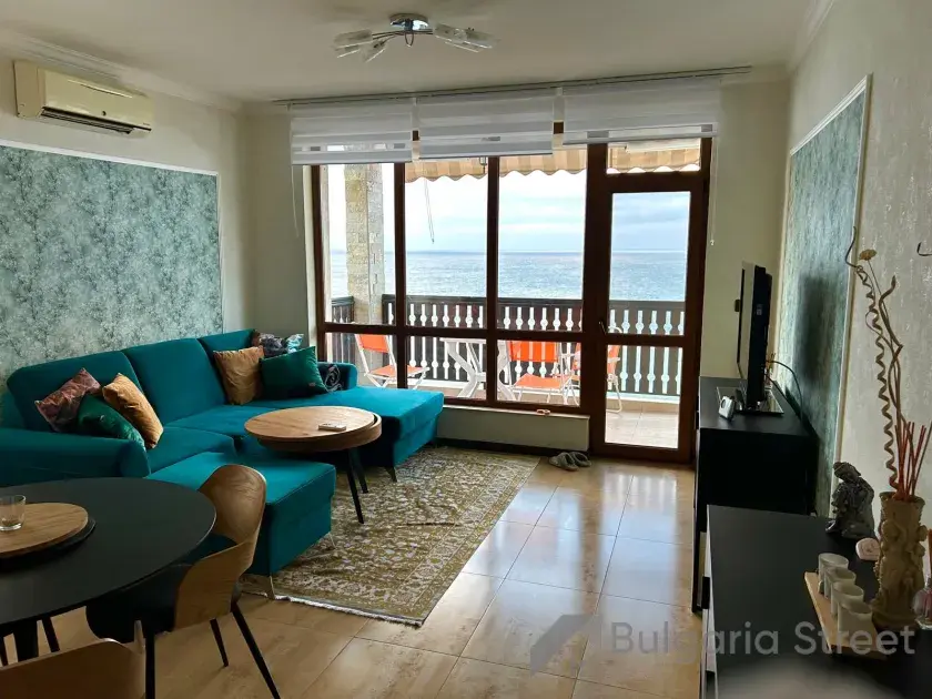 Tryavna Beach | Trzypokojowe mieszkanie na pierwszej linii — gdy morze staje się częścią wnętrza