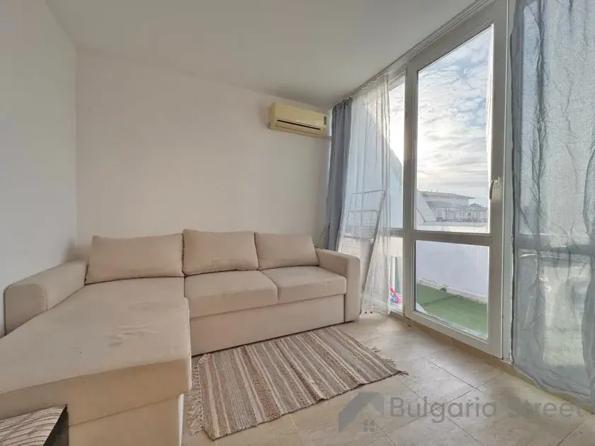 Gerber Residence 3 | Dwupoziomowe mieszkanie nad morzem z atmosferą domu