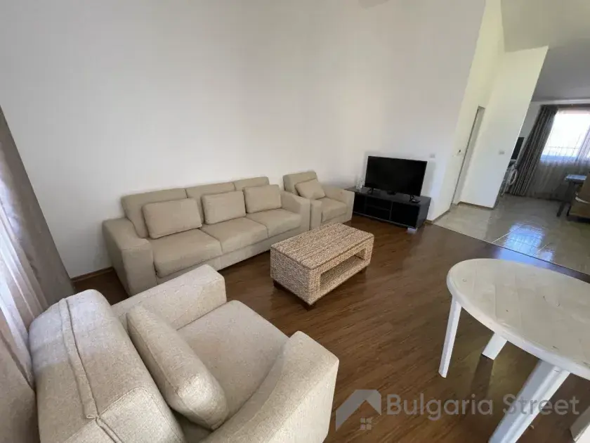 Sofa i stół