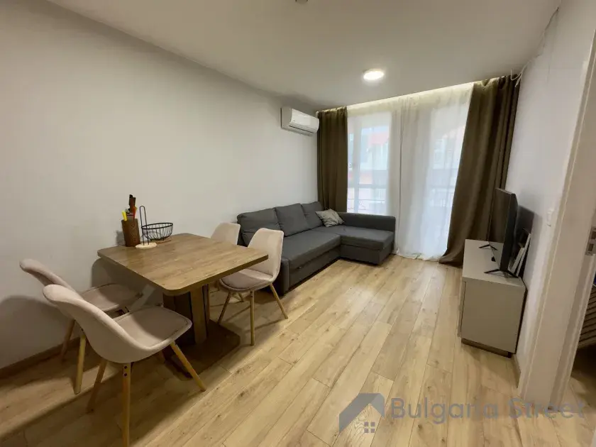 Emilia Romana | Salon, kuchnia