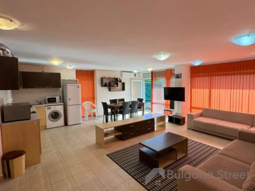 Sun City 2 | Przestronny trzypokojowy apartament nad morzem w Słonecznym Brzegu