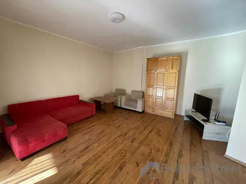Sofa i telewizor