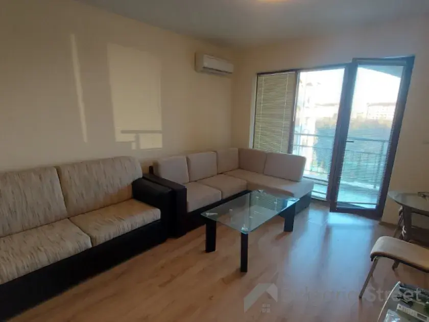 Sofa i stół