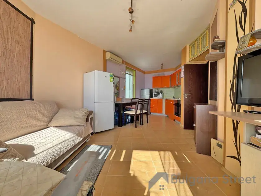 Anna Maria | Dwupokojowy apartament z tarasem w Koszaricy w pobliżu wybrzeża
