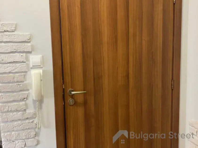 podwójne drzwi wejściowe