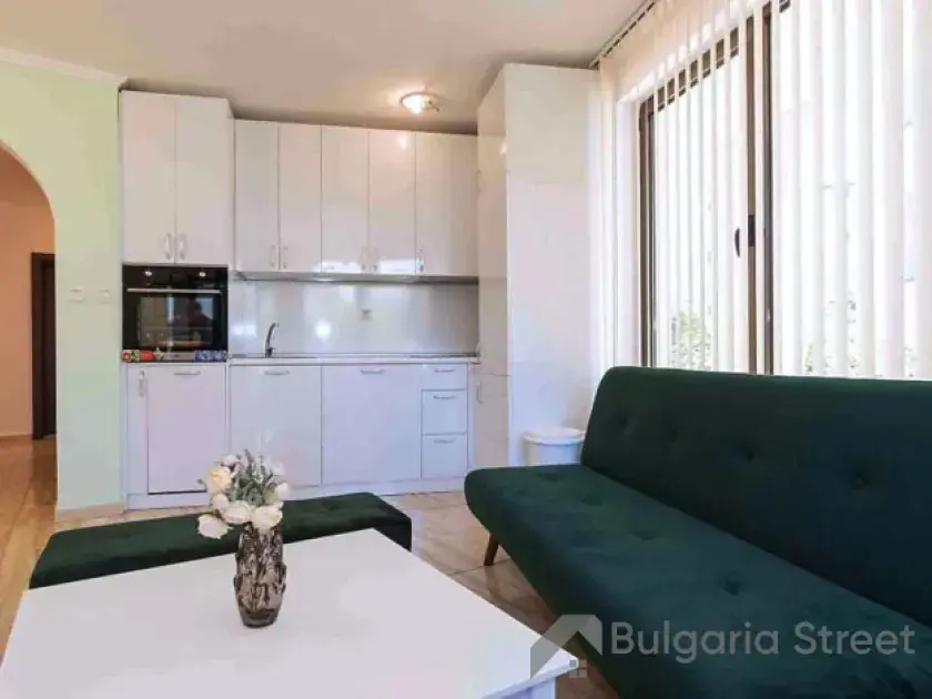 Vodenitsa | Czteropokojowy apartament nad morzem z prywatnym ogródkiem w Świętym Własie