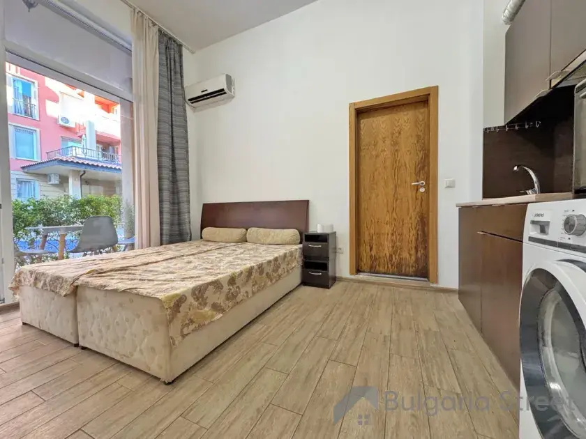 Sunny View Central | Studio blisko morza z tarasem i widokiem na basen