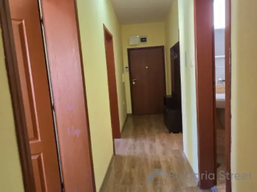 przestronny korytarz