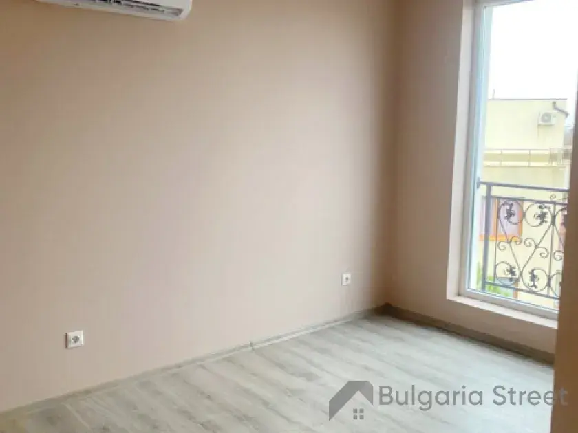 Pokój bez mebli