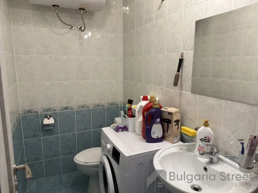 łazienka wc razem z prysznicem