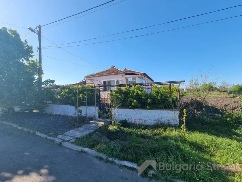 Dom w wsi Winarsko, obwód Burgas — 89 m² z działką 820 m²