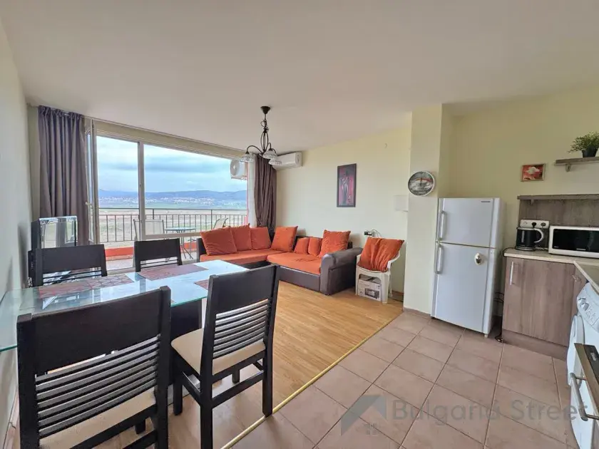 Holiday Fort Club | Apartament dwupokojowy nad morzem w Słonecznym Brzegu