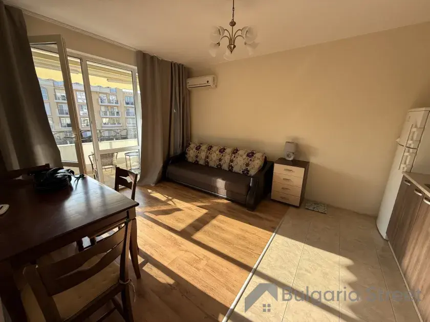 Elitonia | Apartament dwupokojowy nad morzem w Rawdzie z widokiem na dziedziniec